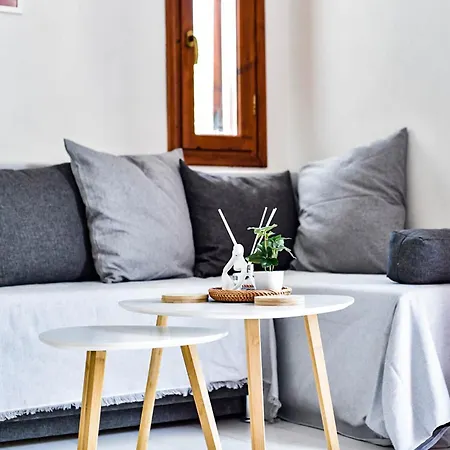 Dp Homes Santorini * Περίσσα