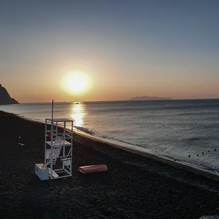 Dp Homes Beachside In Santorini