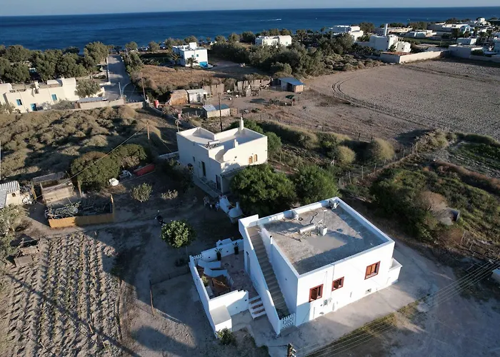 Dp Homes Beachside In Santorini *